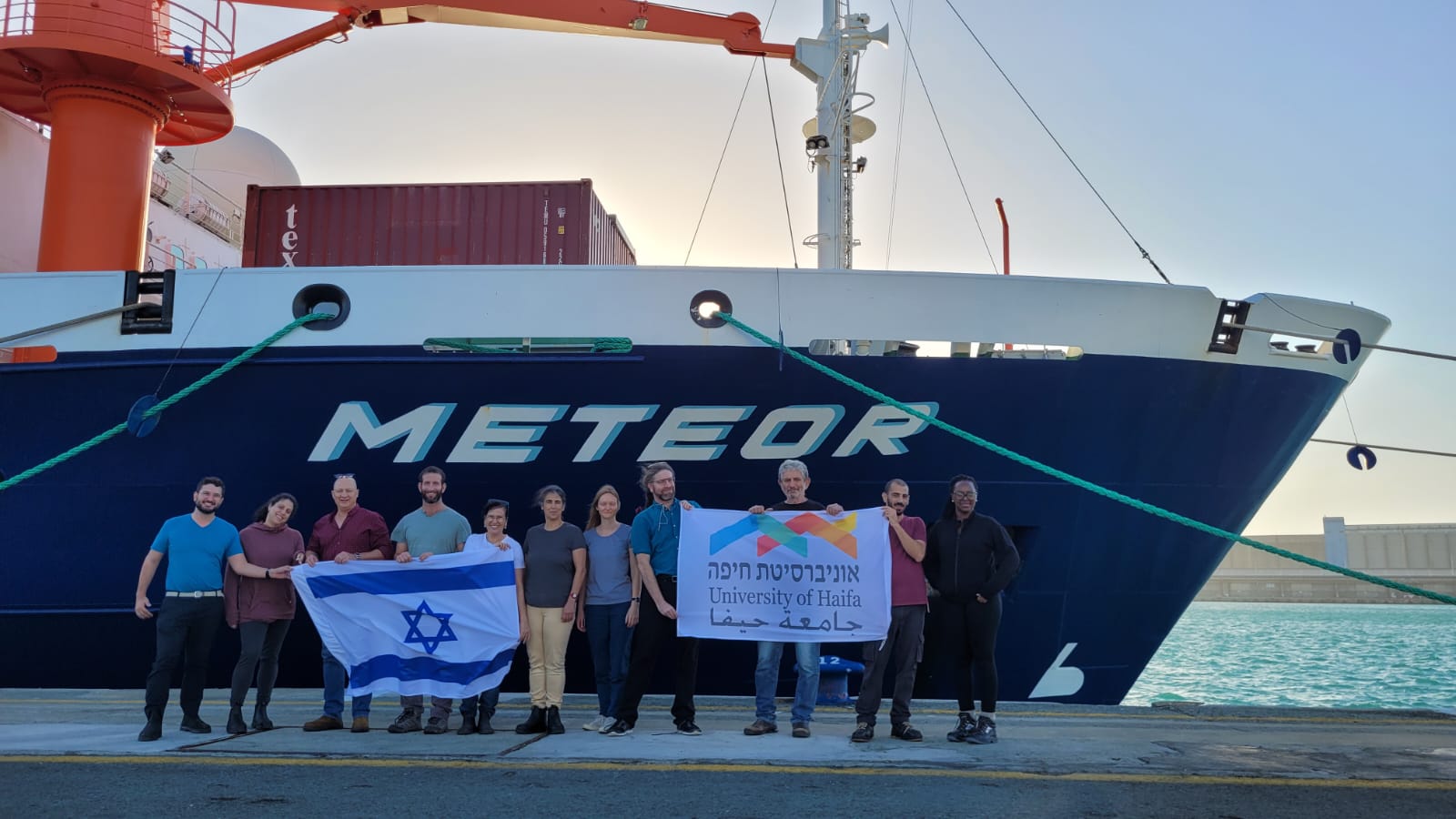 Read more about the article Charney School team and the GEOMAR Helmholtz centre research team successfully deploys joint cutting-edge deep sea climate change joint research